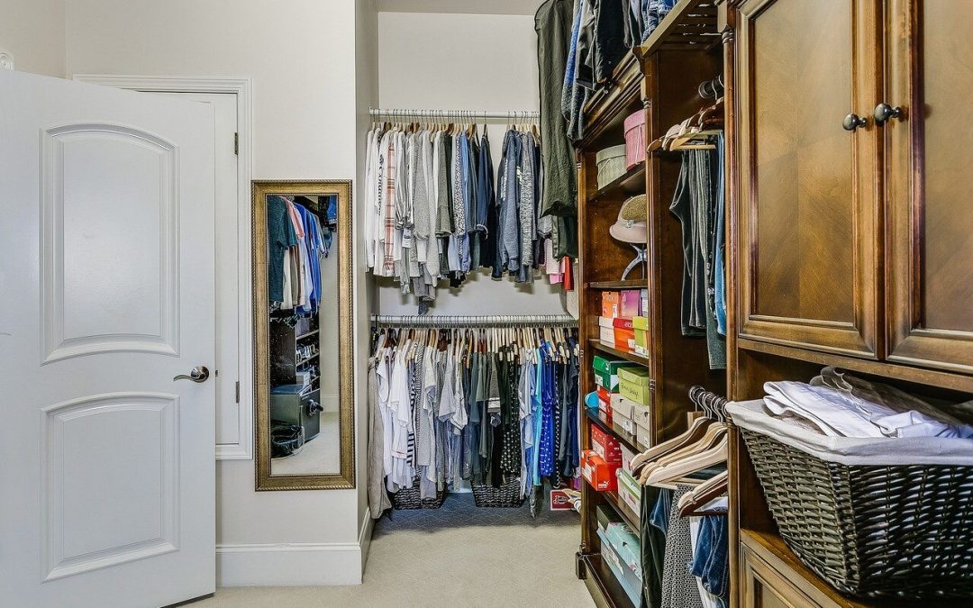 7 Tips to Organize Your Closet